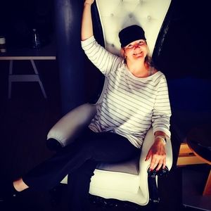 Meet your Posher, Julie-anne